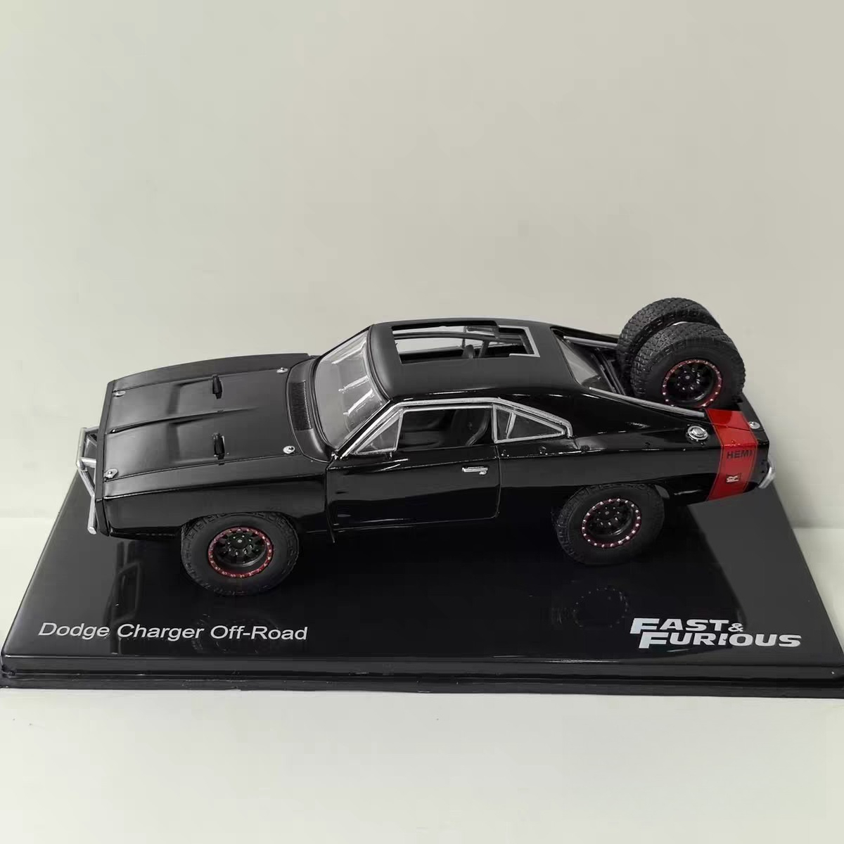 Model samochodu terenowego CHA – Car Charger recenzja i cena